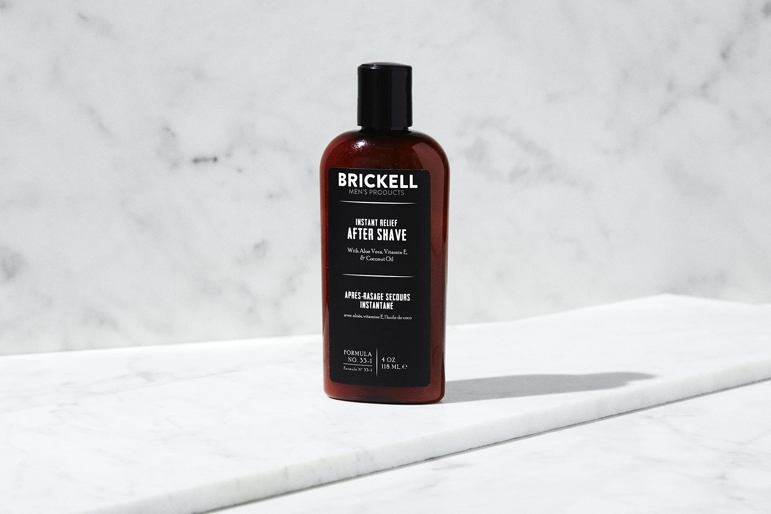 Brickell Instant Relief texture close-up highlights quick-absorbing, alcohol-free formula.