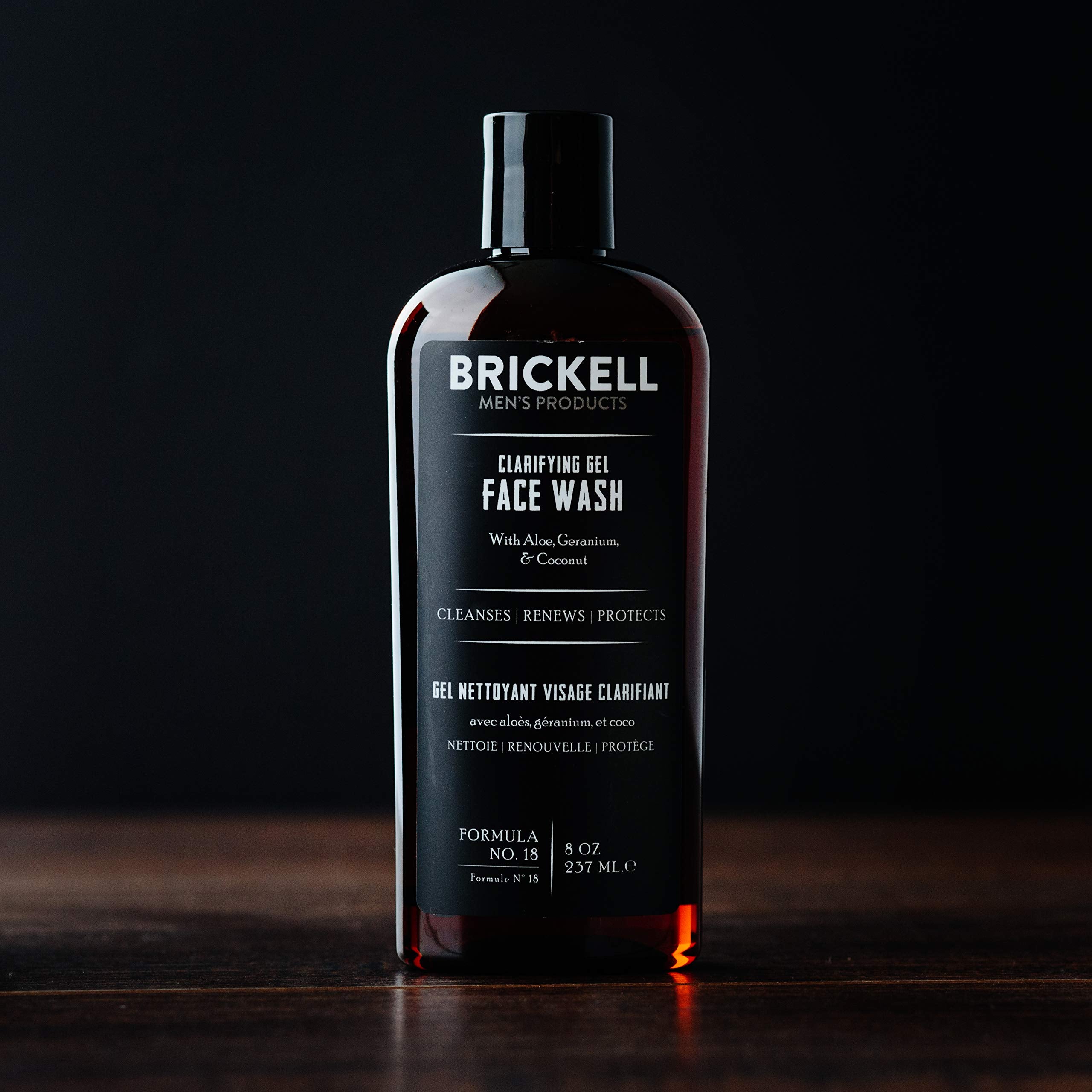 Brickell Men's Clarifying Gel Face Wash aloe renewal close-up emphasizes gentle hydration.