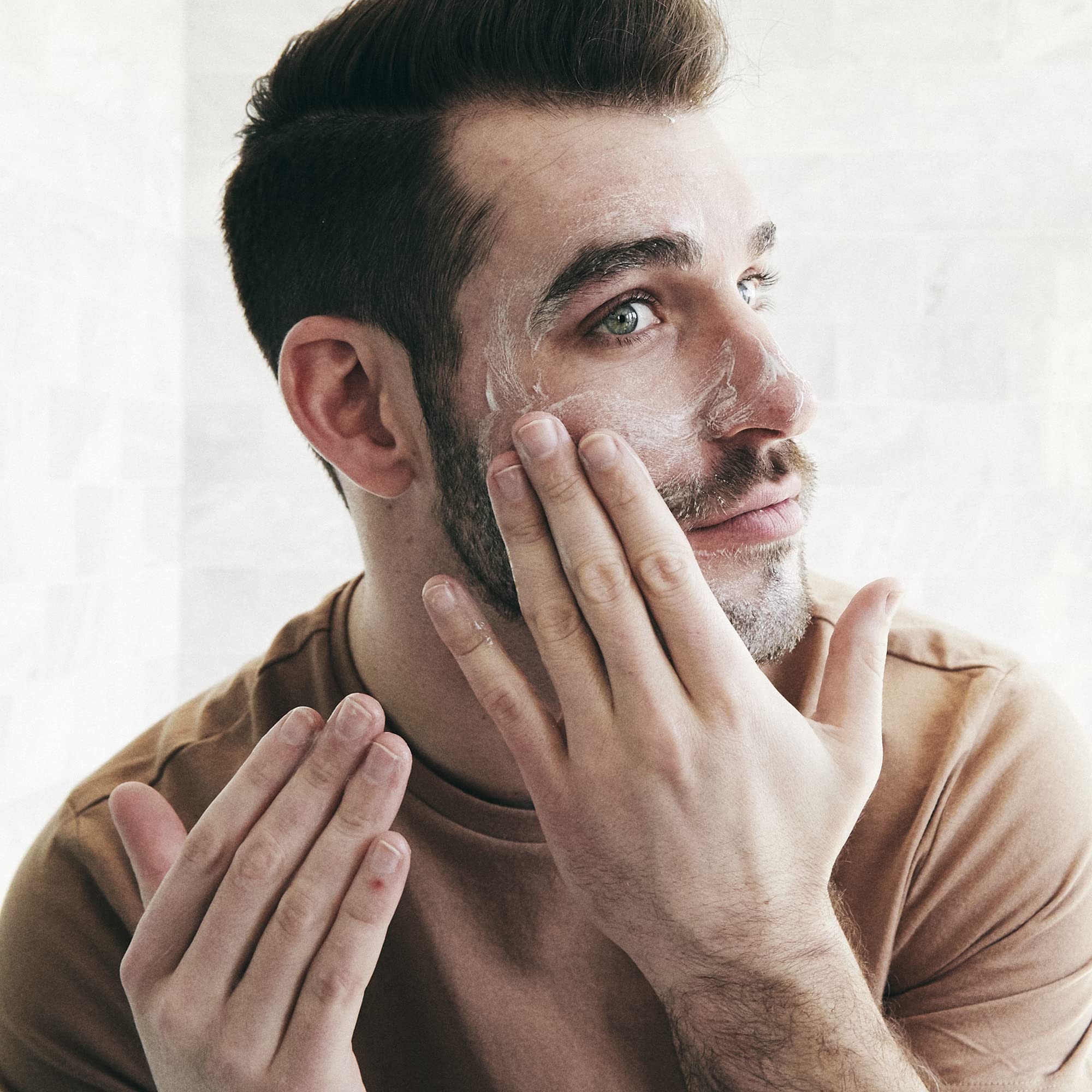 Brickell Men's Daily Essential Face Moisturizer unscented texture for fast-absorbing moisture.