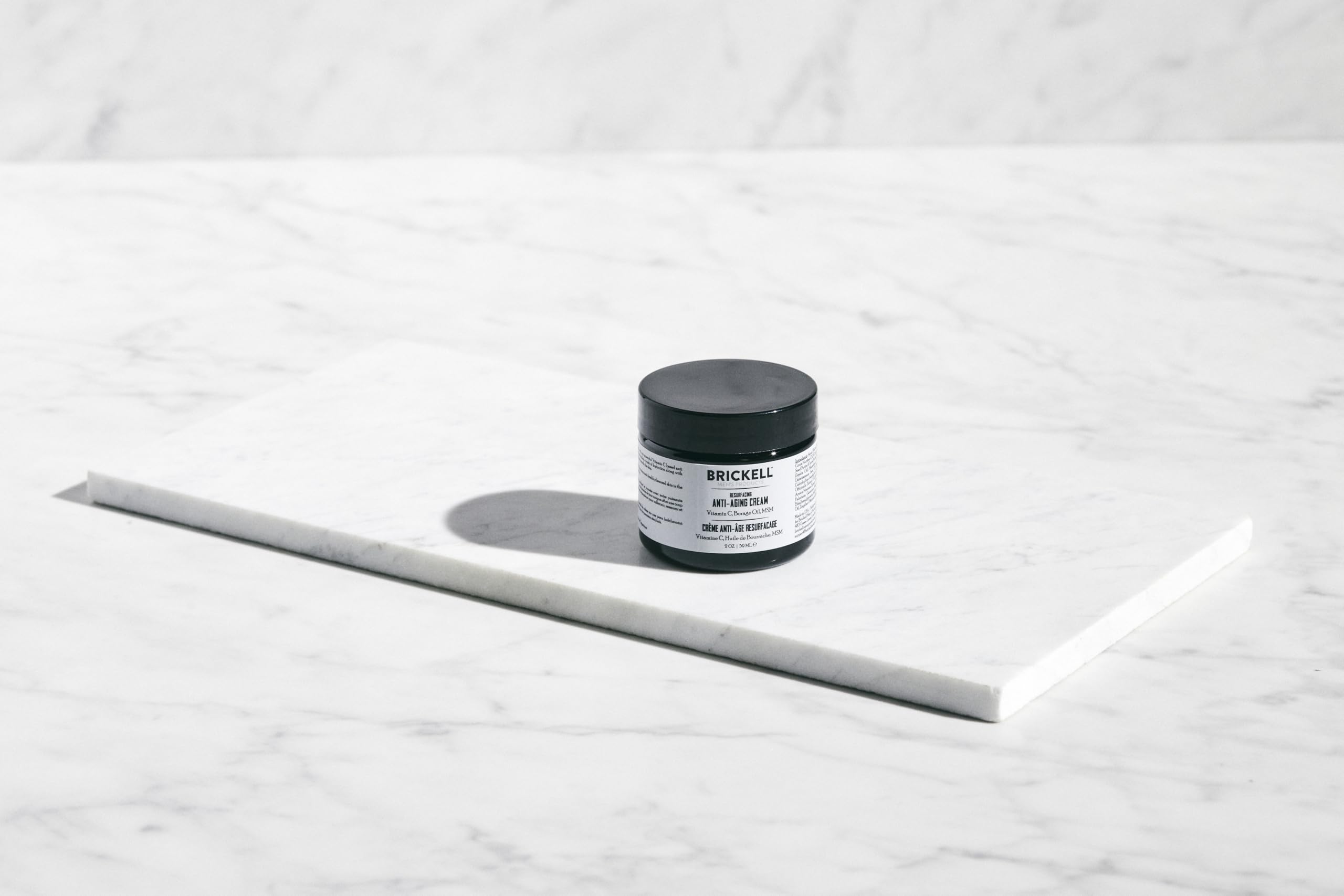 Aloe vera leaf and gel application demonstrating soothing hydration.