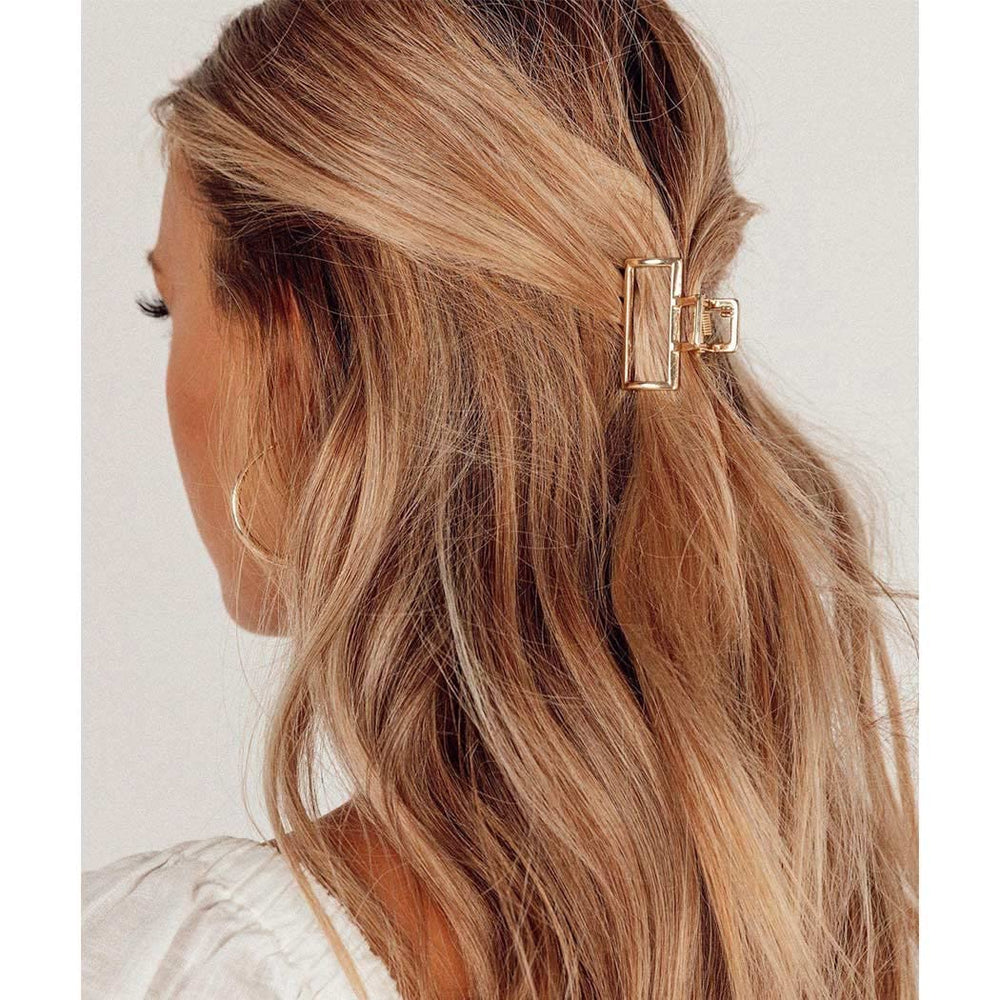 Brinie lightweight metal clips with smooth edges prevent hair snag.