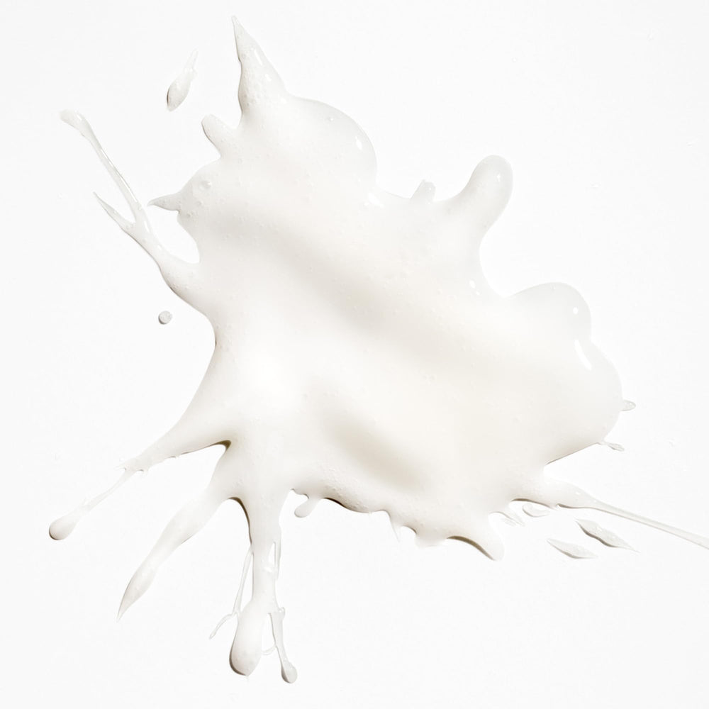 Briogeo Be Gentle Be Kind Aloe + Oat Milk spray mist application