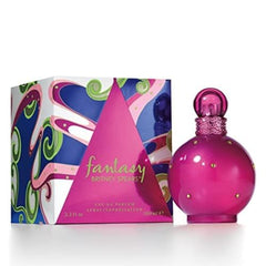 Britney Spears Fantasy golden quince highlight bright opening for a sparkling first impression.
