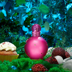 Britney Spears Fantasy packaging gift-ready box highlights premium presentation.