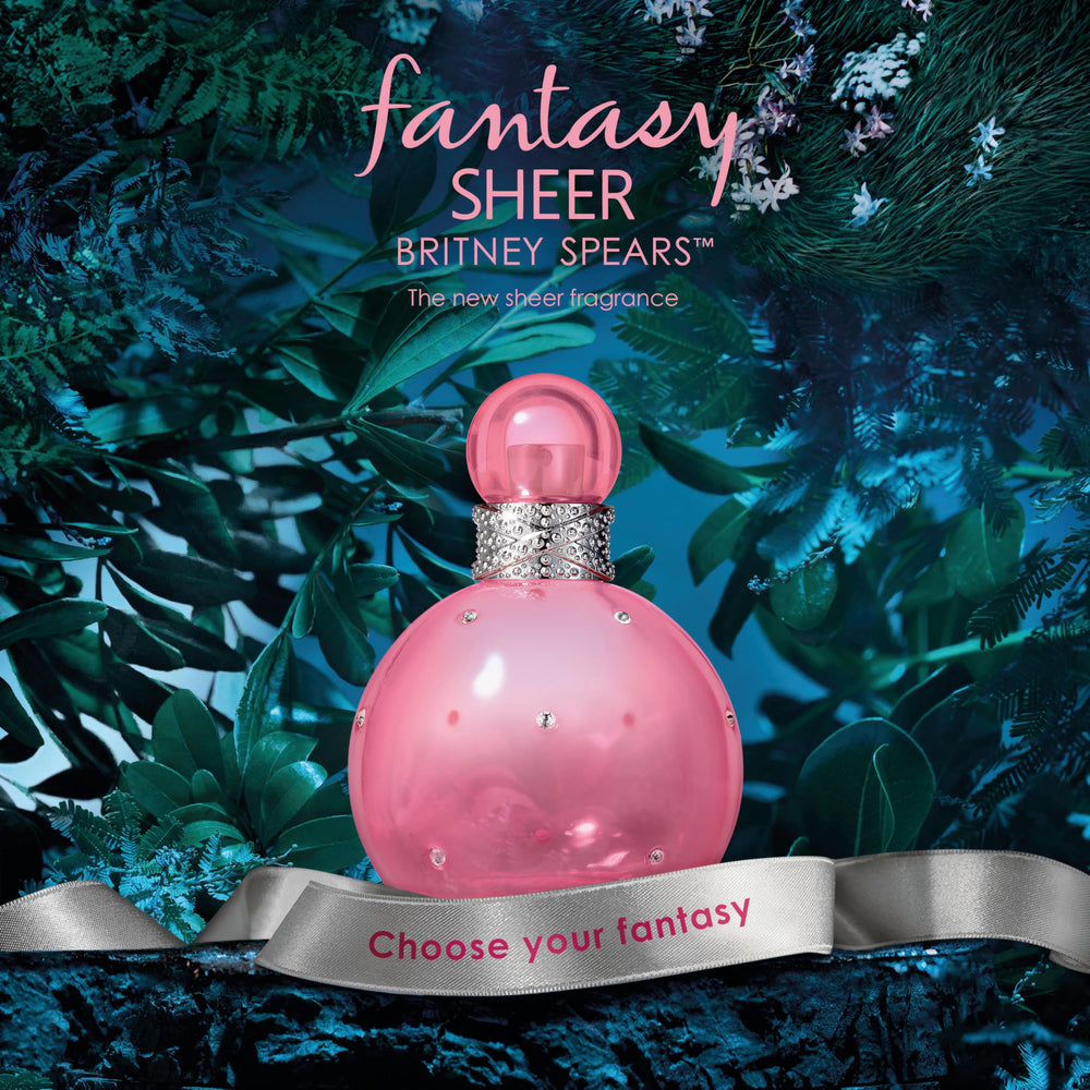 Britney Spears Fantasy Sheer cupcake-accord emphasizes airy sweetness