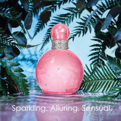 Britney Spears Fantasy Sheer lychee-note close-up hints refreshing vibe