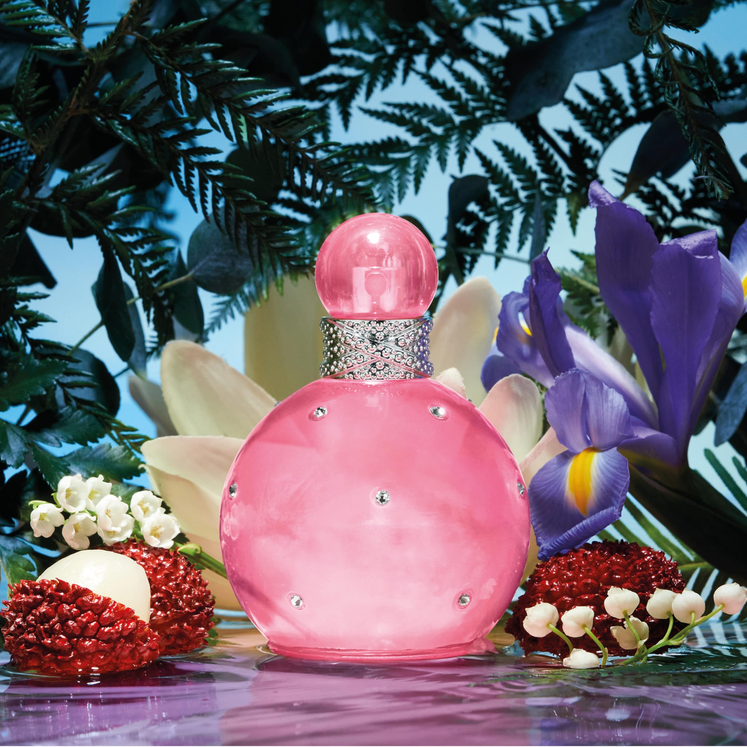 Britney Spears Fantasy Sheer white-musk finish feels clean