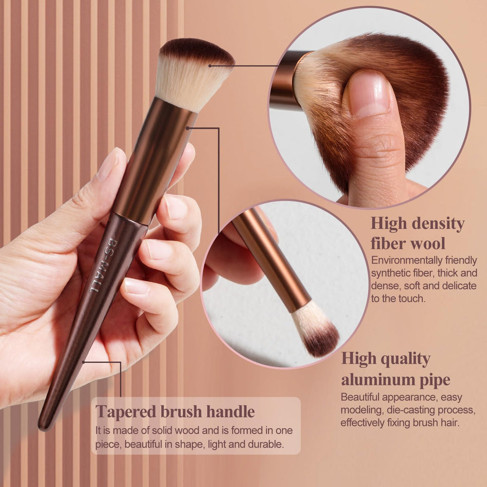BS-MALL eyeshadow brush with plush bristles for even color payoff.