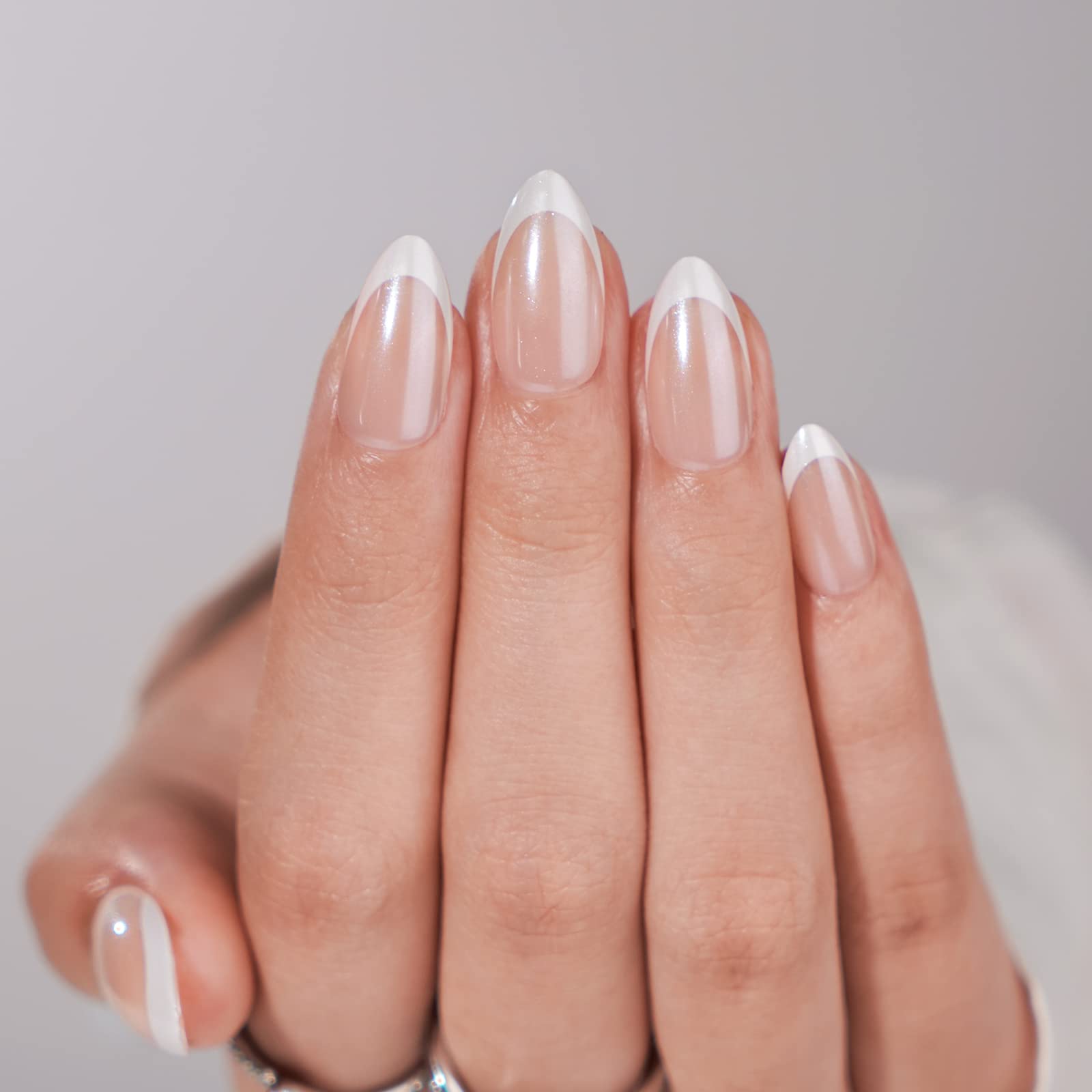 BTArtbox French Tip Nails White Almond Medium offer a salon-like home manicure with a crisp almond shape.