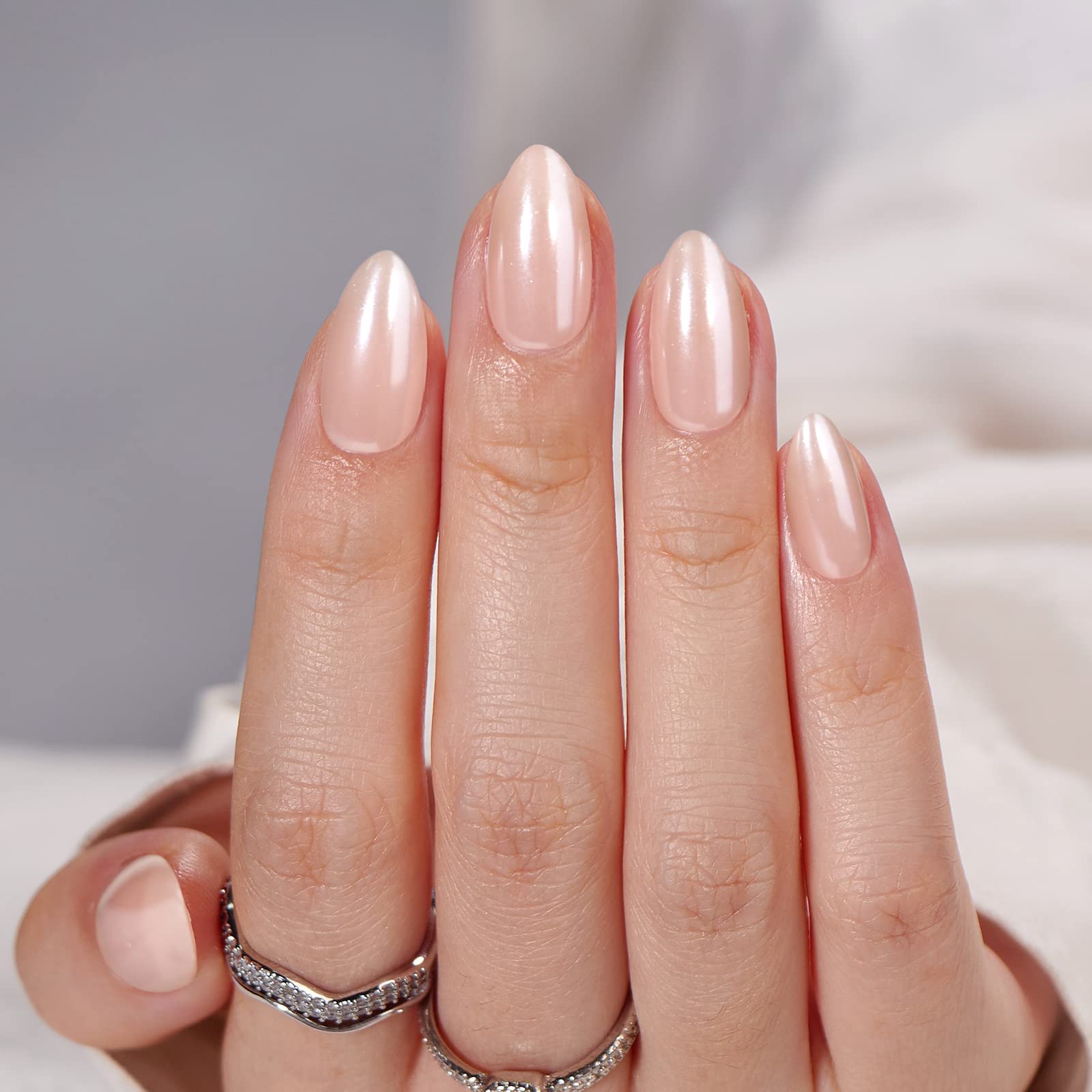 BTArtbox almond nude nails packaging highlights 15 sizes and complete kit
