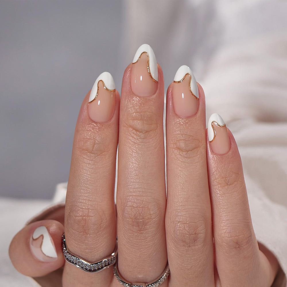 BTArtbox press-on nails kit with storage box for easy weekend manicure.