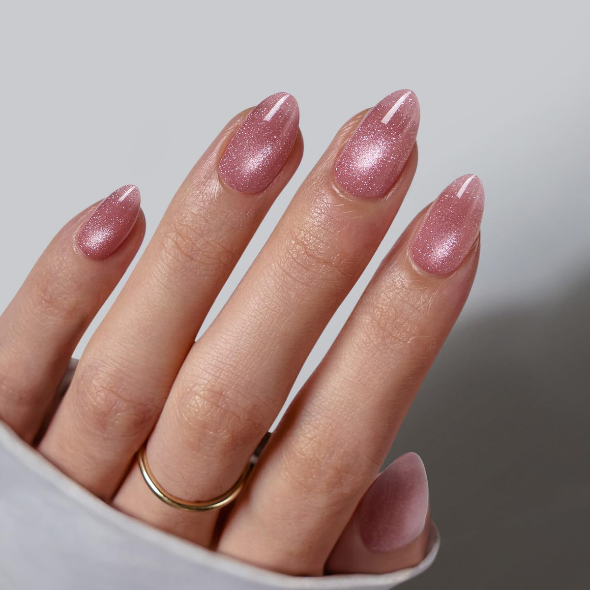 BTArtbox press-on nails short pink cat eye almond under lamp-curable finish for manicure setup