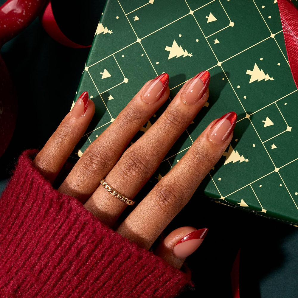 BTArtbox short almond nails festive at-home manicure