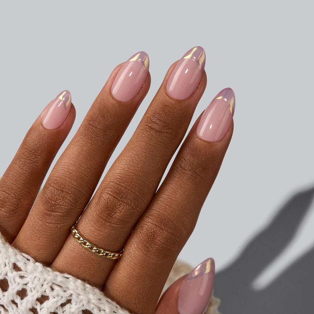 BTArtbox supremely-fit nails contour to nail beds for a natural look.