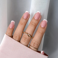 BTArtboxnails no-base-coat setup highlights instant wear with builder gel and top coat.