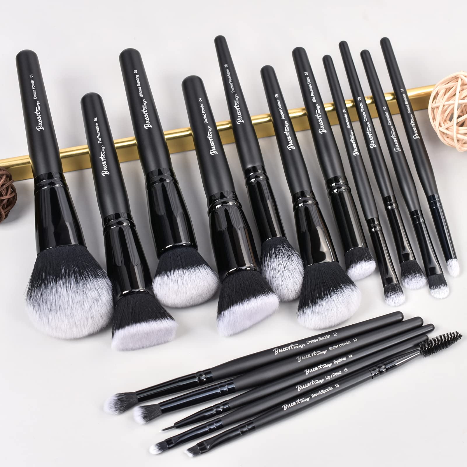 Bueart Design eyeshadow detail brush for crisp pigment pickup.