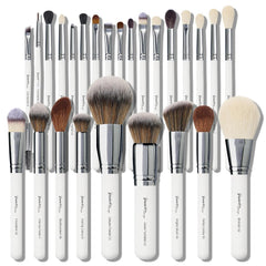 Bueart Design 26-piece makeup brush set enables versatile, professional-quality makeup application.
