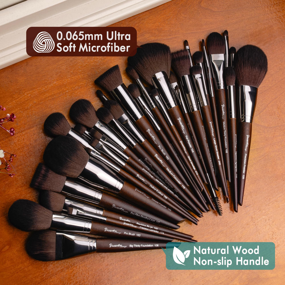Bueart Design eyeshadow blending brush delivering soft gradients.