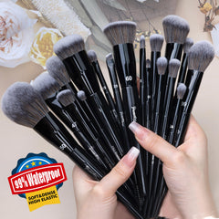 Premium synthetic bristles from Bueart Design provide soft, smooth application