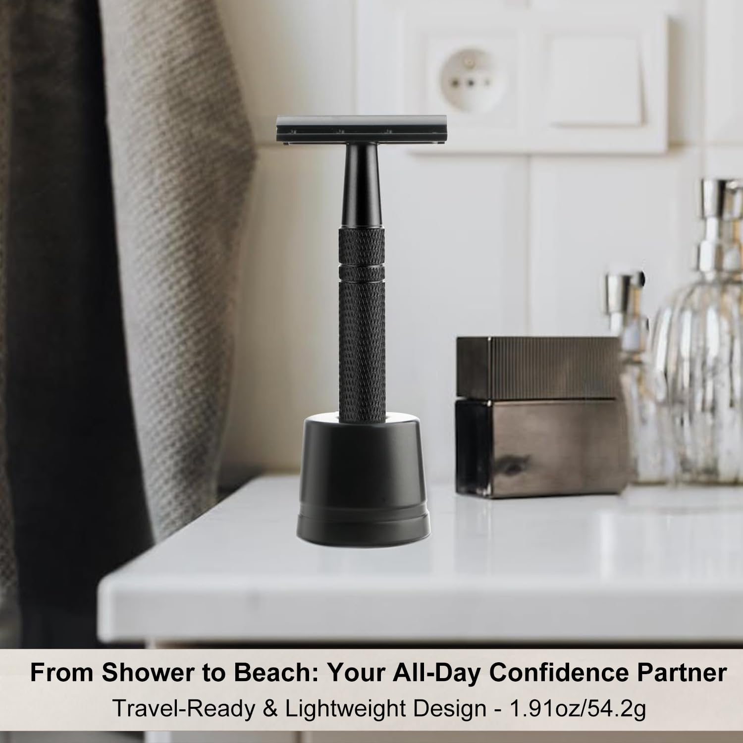 BULIMICA matte-black razor features ergonomic, non-slip grip.