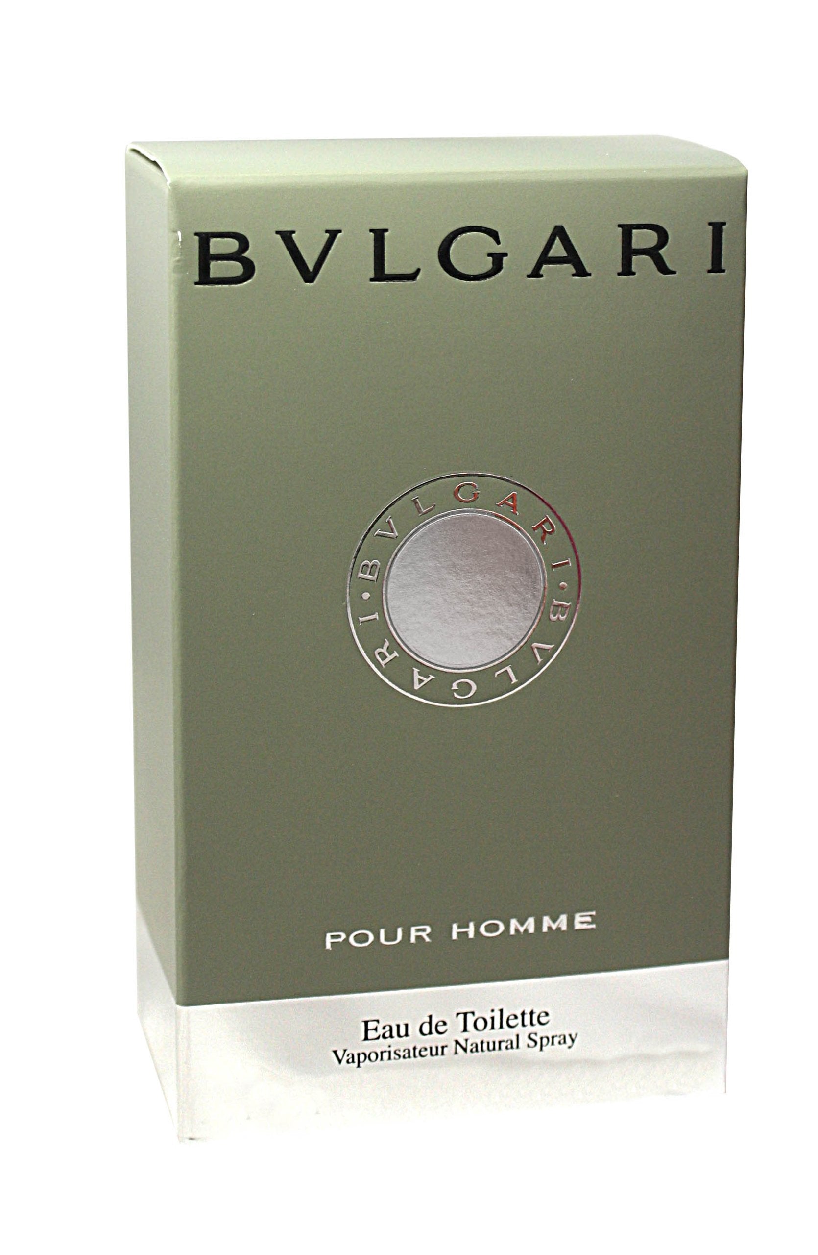 BVLGARI Pour Homme spray-dispense ensures easy application for lasting freshness.