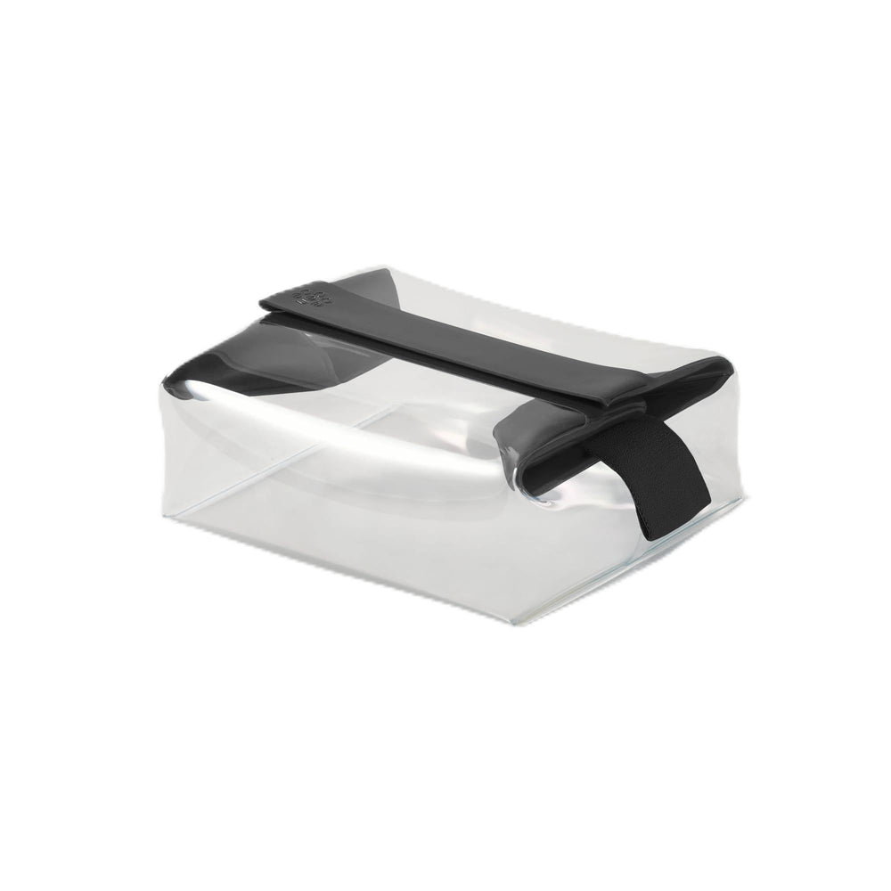 Cadence Parcel clear kit with magnetic closure enables quick access and secure packing.