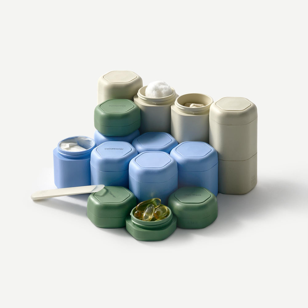 Cadence wide-opening design for easy filling and reduced waste