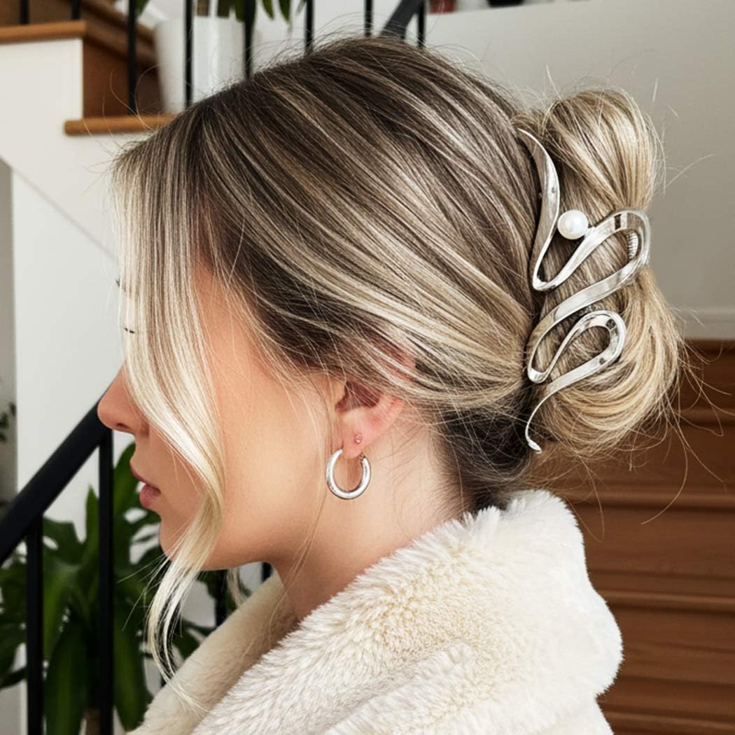 Uso diario con CAKURE, accesorio práctico para peinado y maquillaje