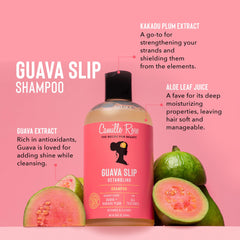 Camille Rose Guava Slip Shampoo cabello mojado siendo masajeado durante lavado