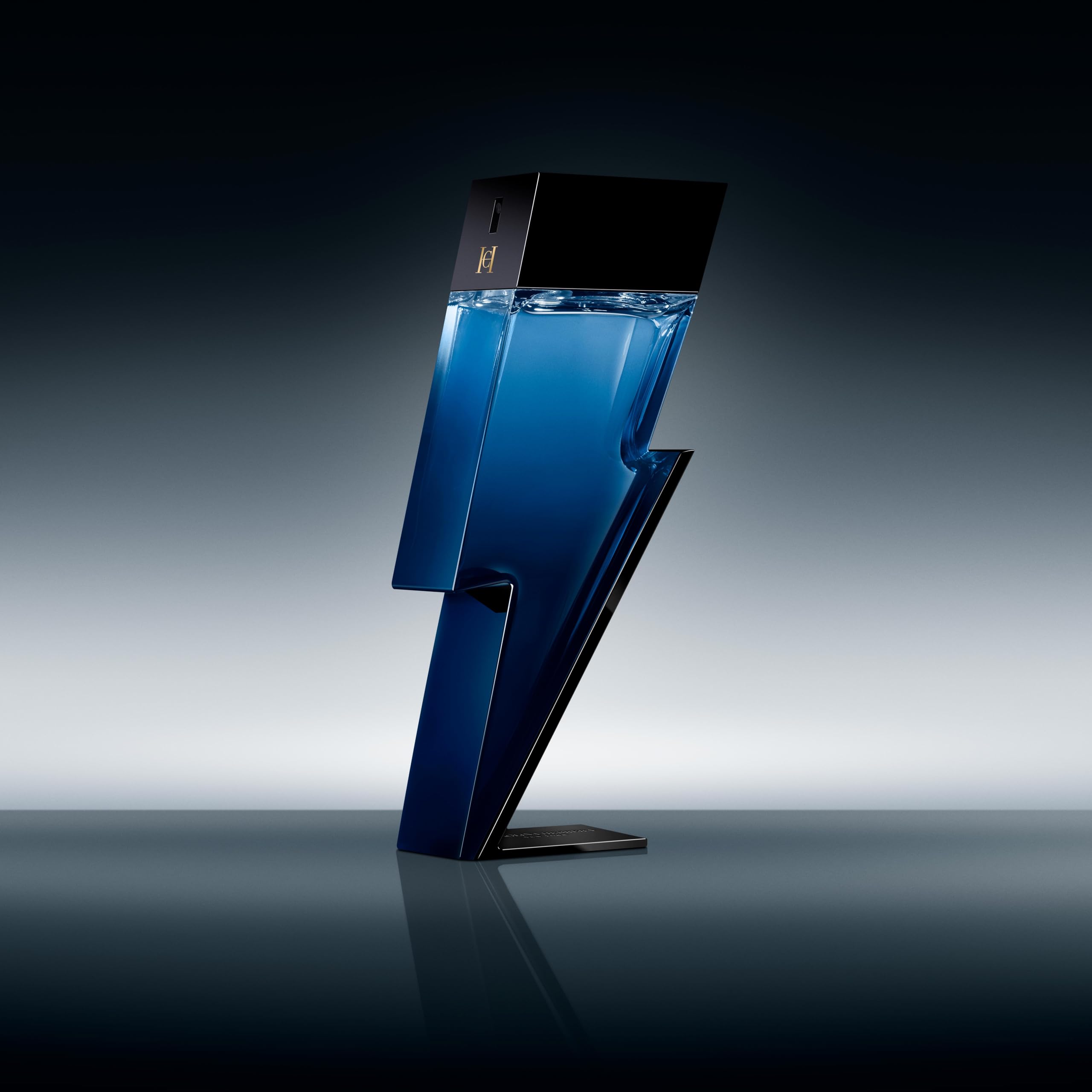 Carolina Herrera Bad Boy Cobalt Electrique lasting sillage across hours.