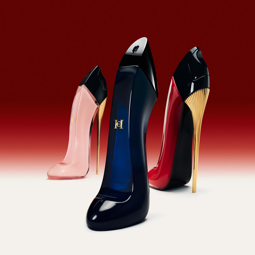 Outer box with foil finish communicates timeless fashion and fragrance sophistication
