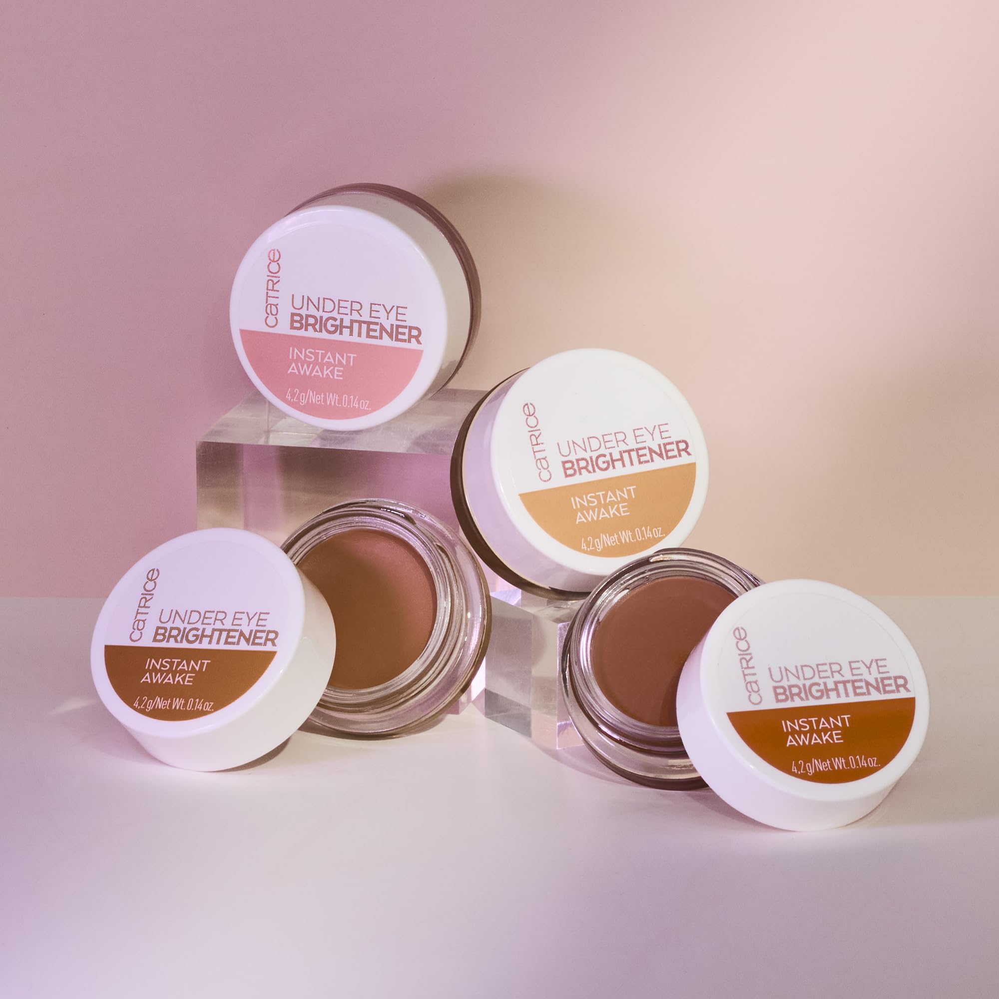 Catrice Under Eye Brightener natural finish swatch with balanced brightness.