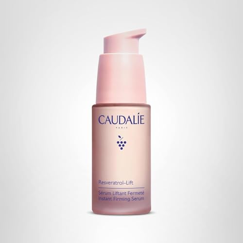 Caudalie Resveratrol-Lift serum-application demonstrates quick, soothing skincare routine