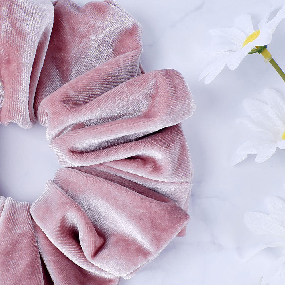 CEELGON six-color velvet scrunchie set provides versatile color options.