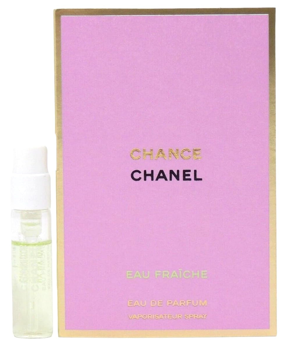 CHANEL Chance Eau Fraiche bottle closeup highlighting teakwood warmth and luminous floral character.