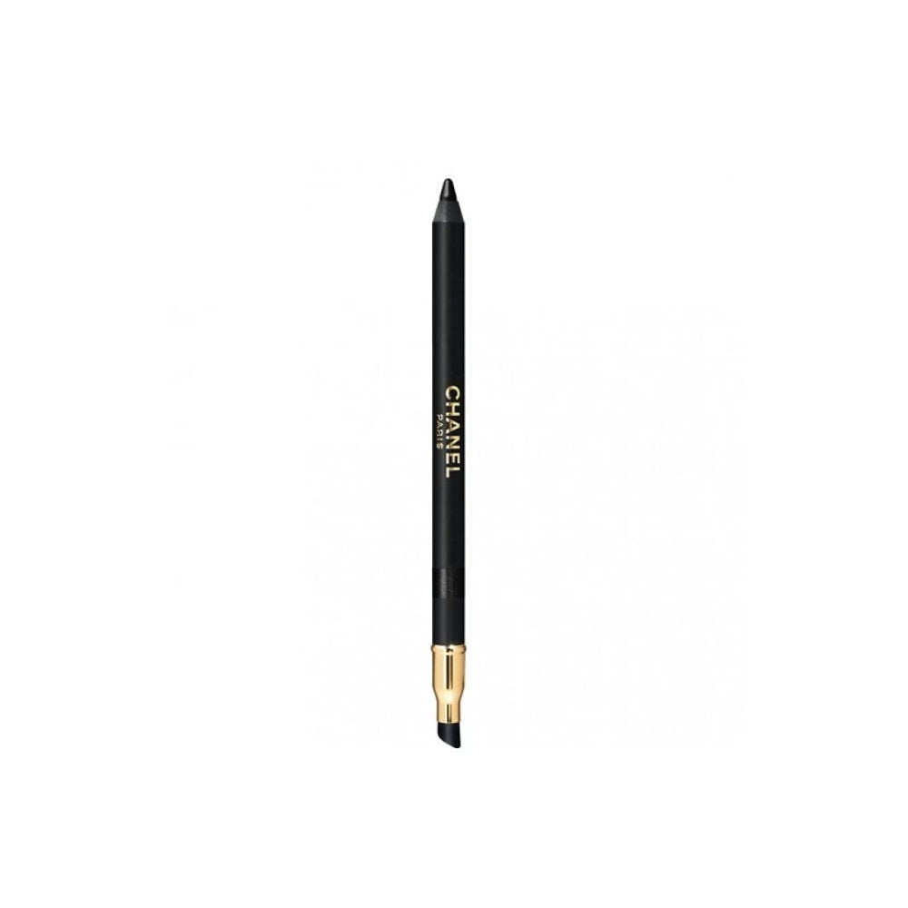 CHANEL Le Crayon Yeux 01 Noir close-up shows precise matte line.