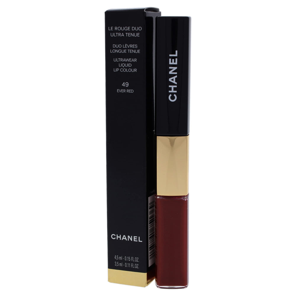 Chanel Le Rouge Duo Ultra Tenue mirror shine lip gloss close-up for versatile wear