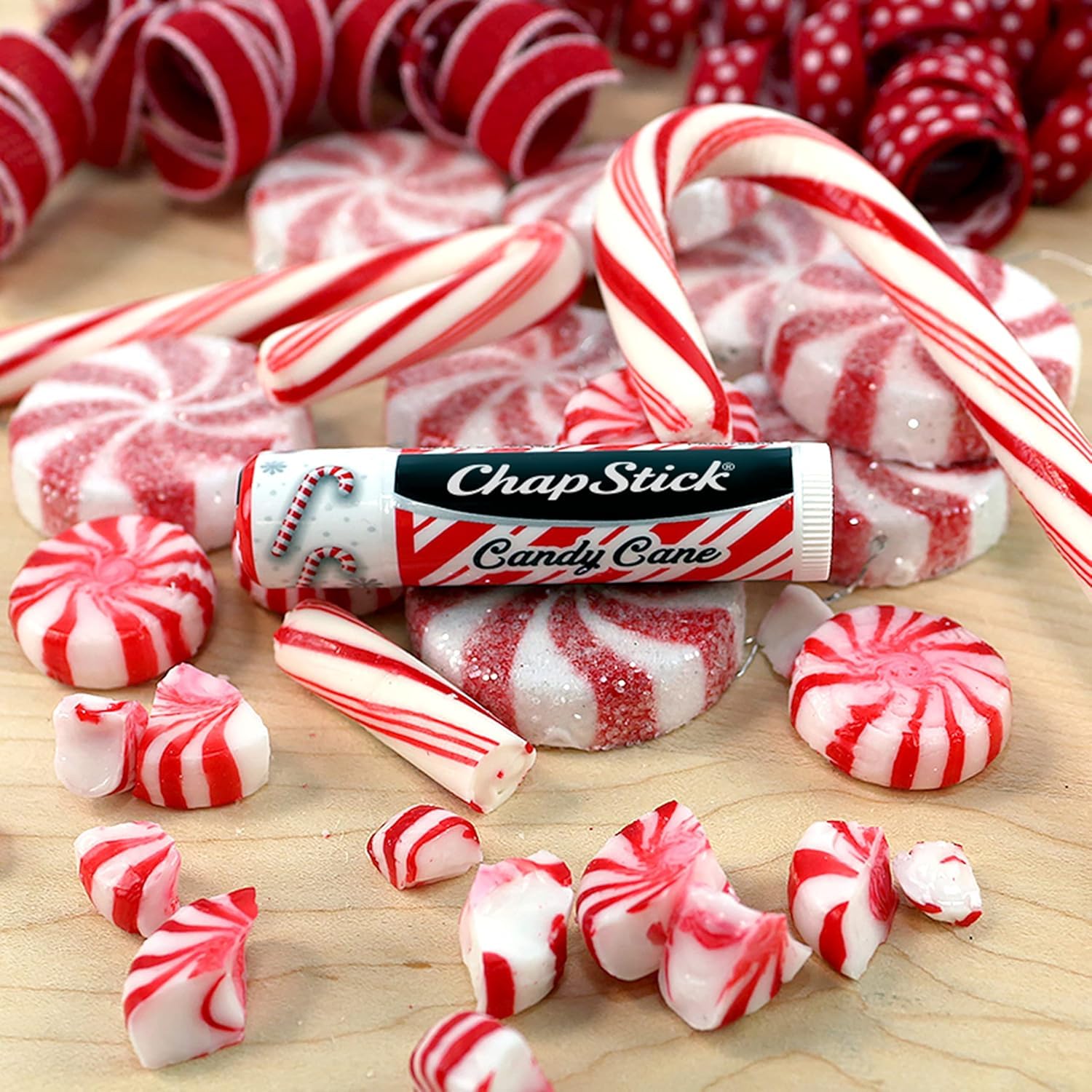 ChapStick Candy Cane: envase ergonómico para uso cómodo en bolsos.