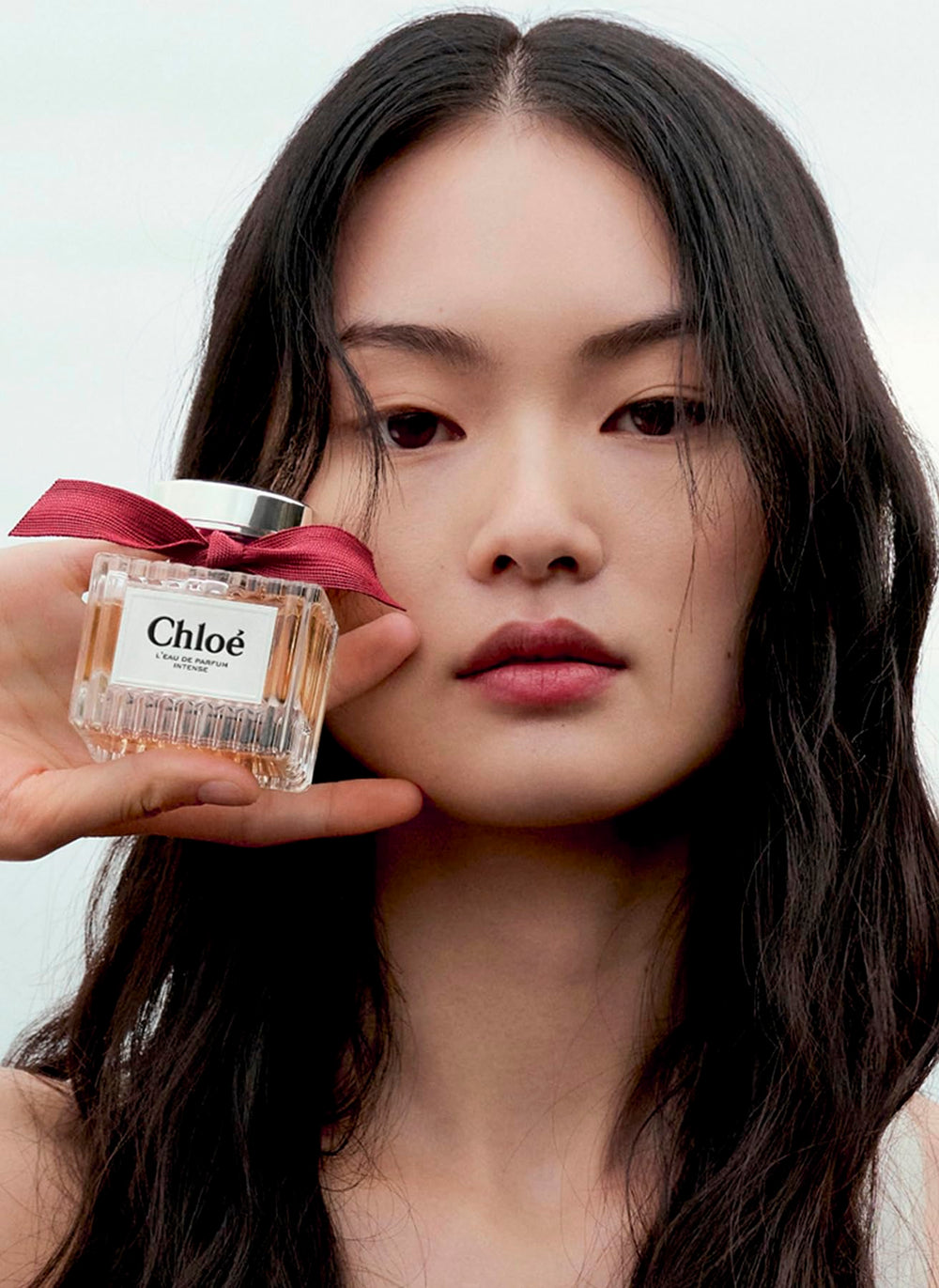 Chloé L'Eau de Parfum Intense bottle side view showing size and design.