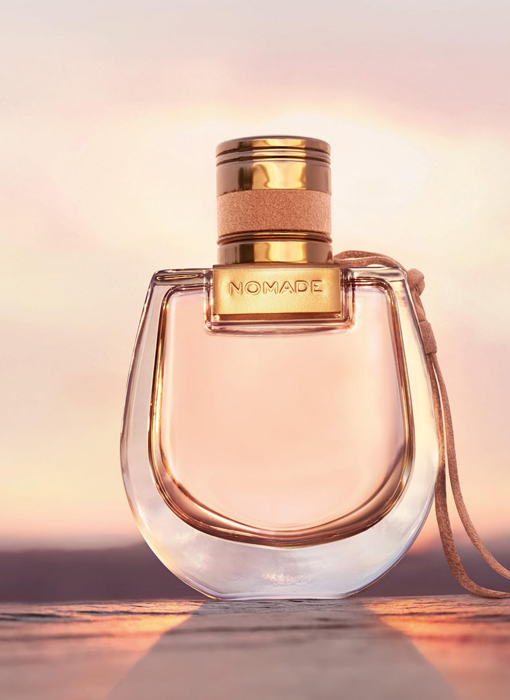 Chloe Nomade flacon closeup highlights refined design for special occasions