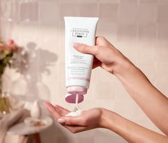 Christophe Robin baobab-leaf-extract close-up highlights smoothing and added volume.