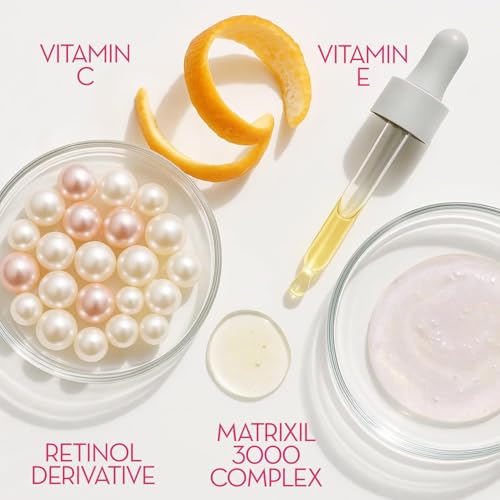 Cicatricure deep-wrinkle visual result image suggests smoother skin from first use