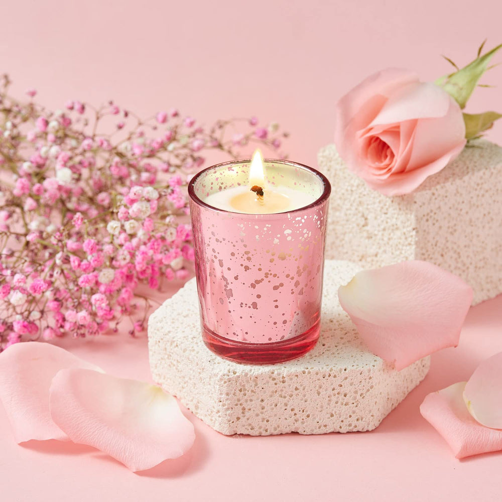 CITTA dried flowers greeting card adds a delicate touch.