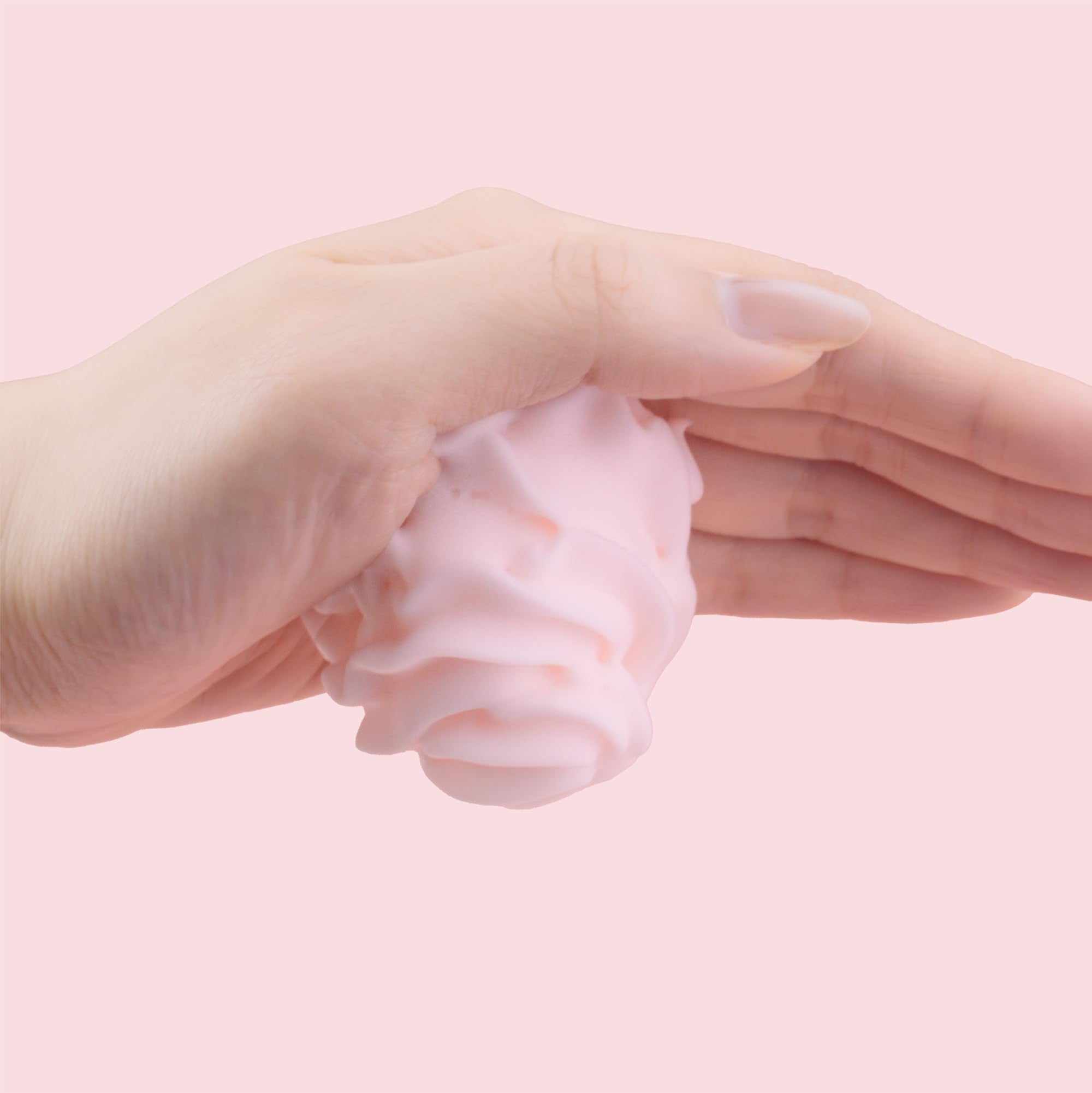 CL CAMILLASH eye-safe foam emphasizes pH-balanced care for sensitive eyes