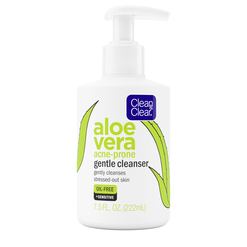 Clean & Clear Aloe Vera Gentle Facial Cleanser bottle closeup for oil-free daily cleansing