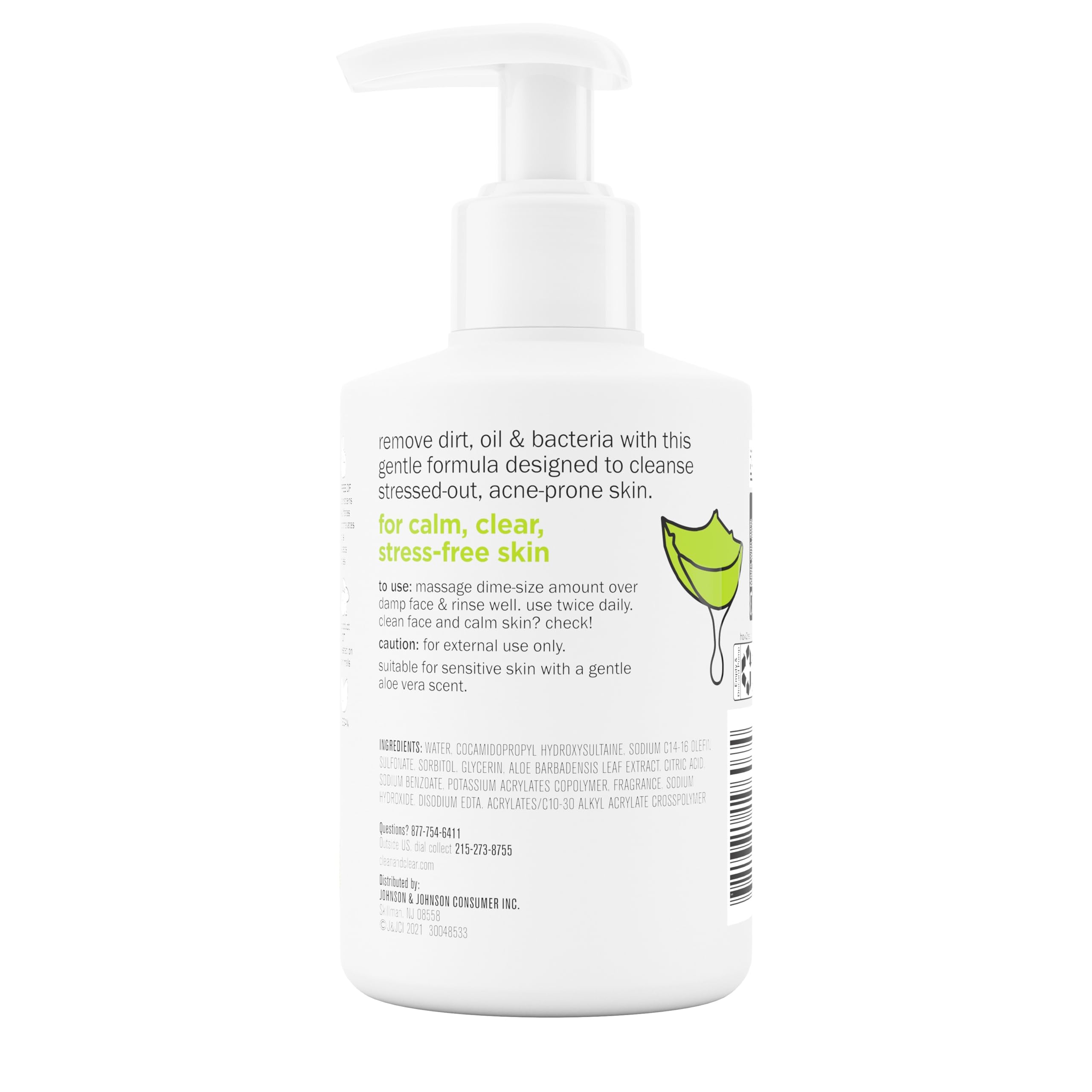 Clean & Clear Aloe Vera Gentle Facial Cleanser daily-use scene reinforces calm, clear skin potential