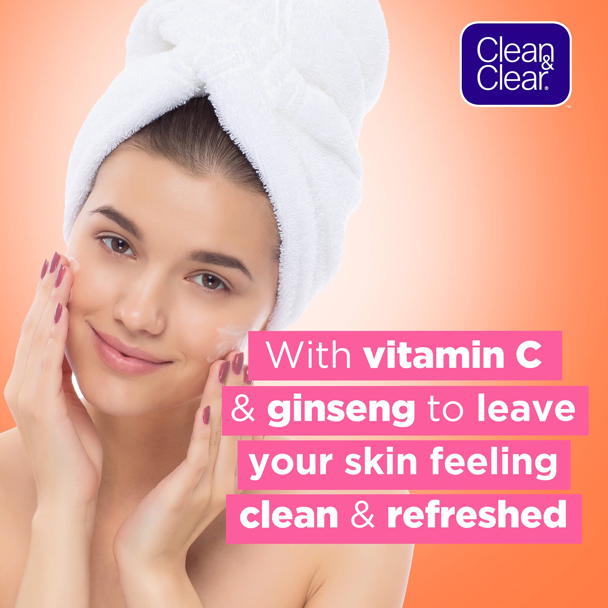 Clean & Clear Morning Energy scrub foamy lather on skin fits daily cleansing ritual.