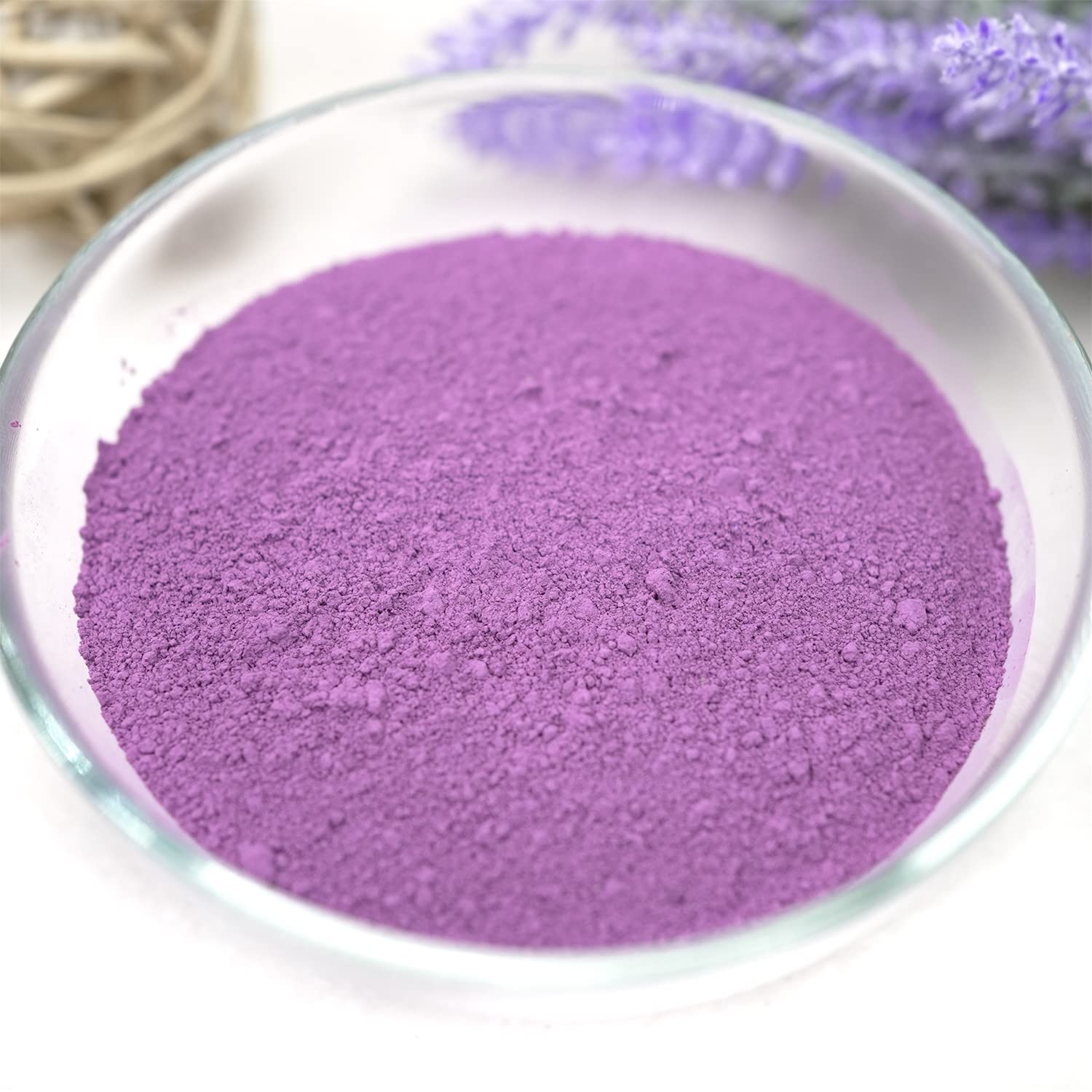 ClearLee kaolin clay used in hair care routines.