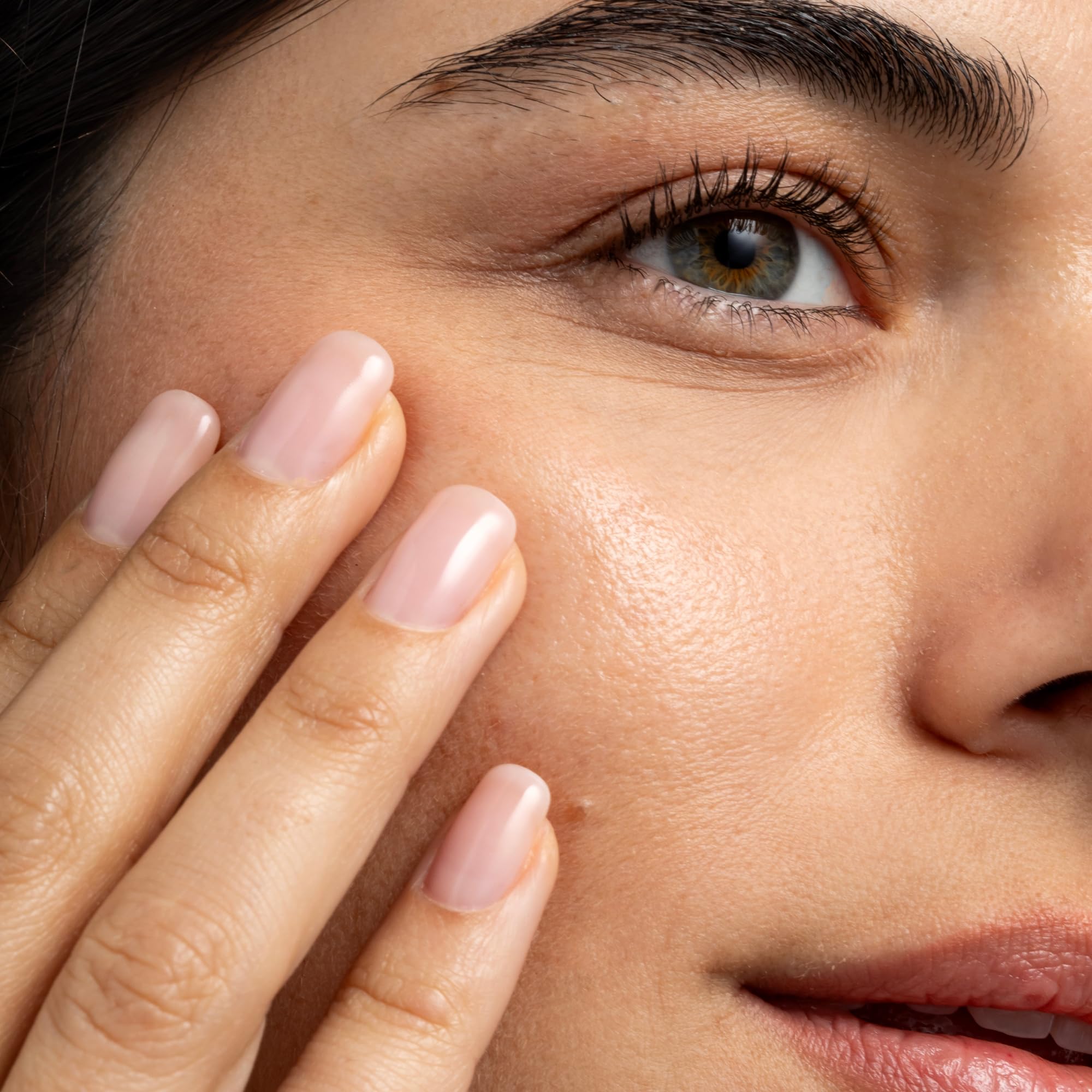 Cliganic Argan Oil for face, quick-absorbing hydration for glowing skin.