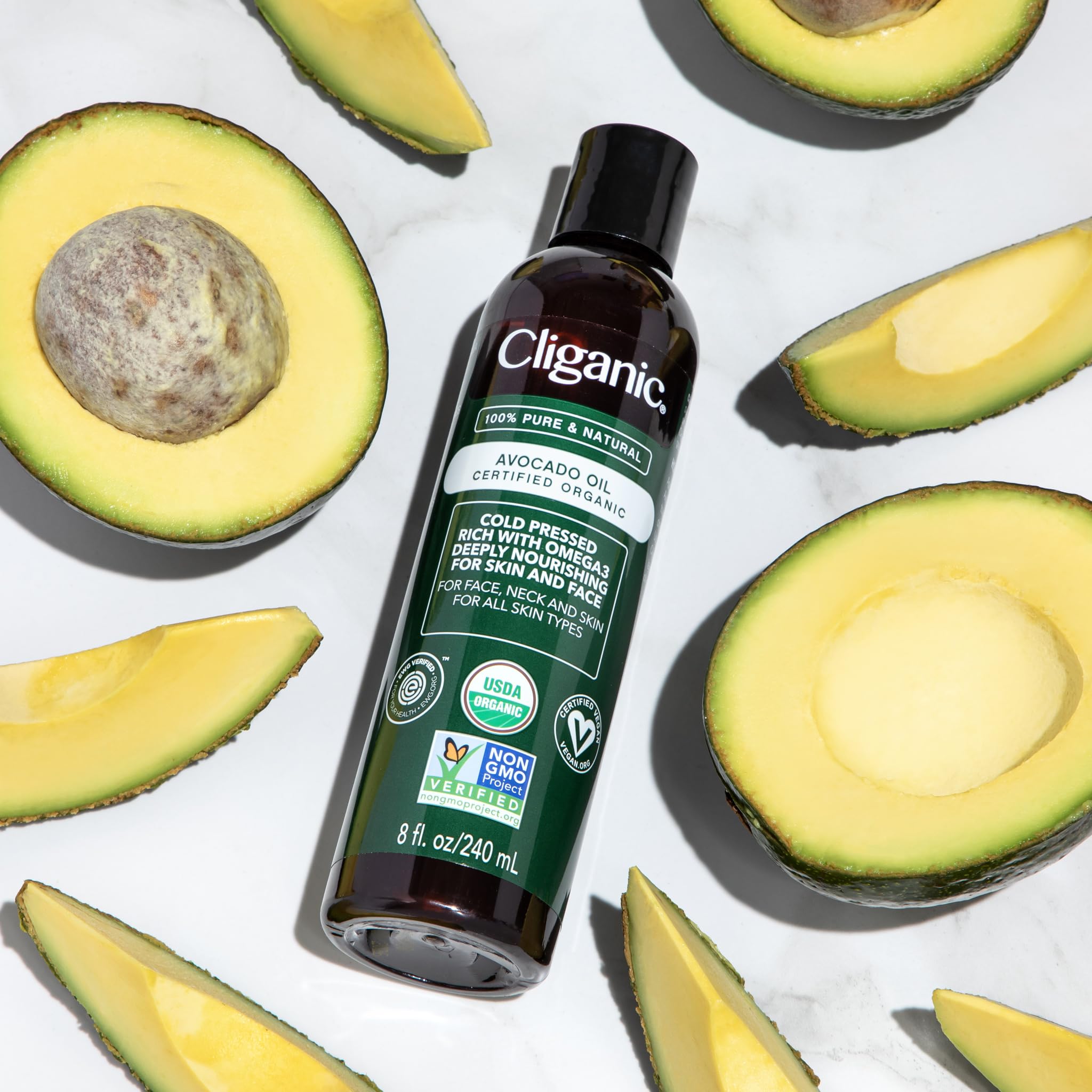 Cliganic Avocado Oil pour easy daily use with subtle aroma
